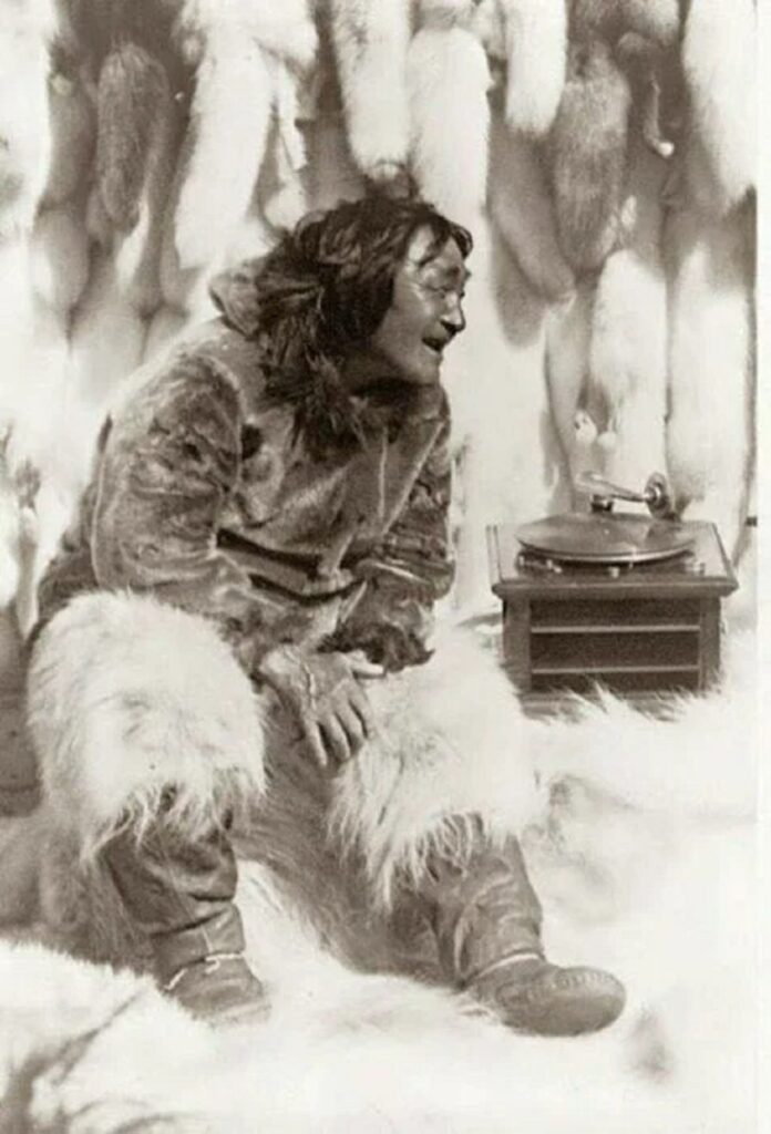 uomo inuit ascolta melodia