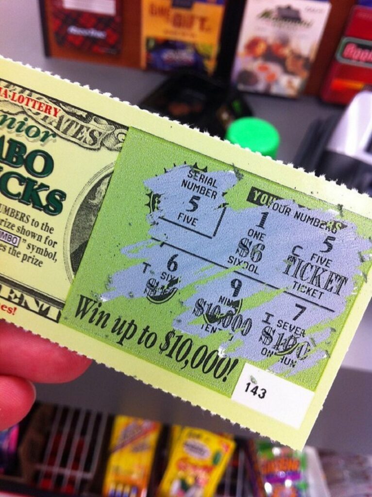 biglietto vincente della lotteria